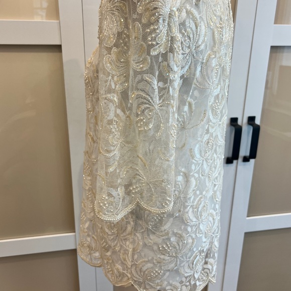 Vintage Lace and Beaded Scalloped Top - Picture 3 of 11